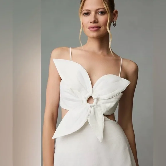 NWT Farm Rio Stunning White Layered Dress with flower Detail Retails $285 - Picture 3 of 6